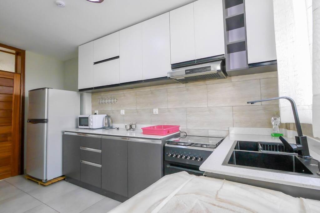 Ultra Modern Apartment In Nyarutarama Kigali Exteriér fotografie