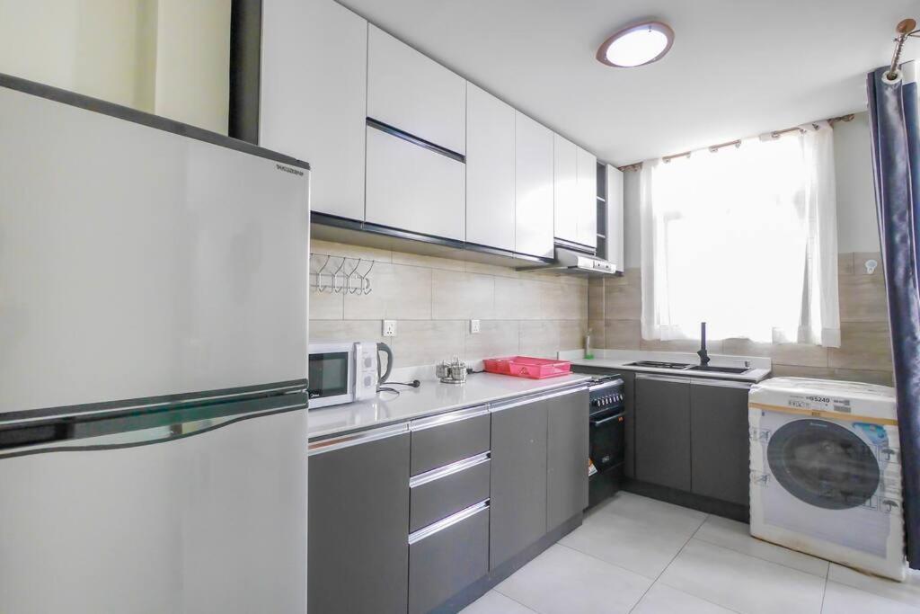 Ultra Modern Apartment In Nyarutarama Kigali Exteriér fotografie