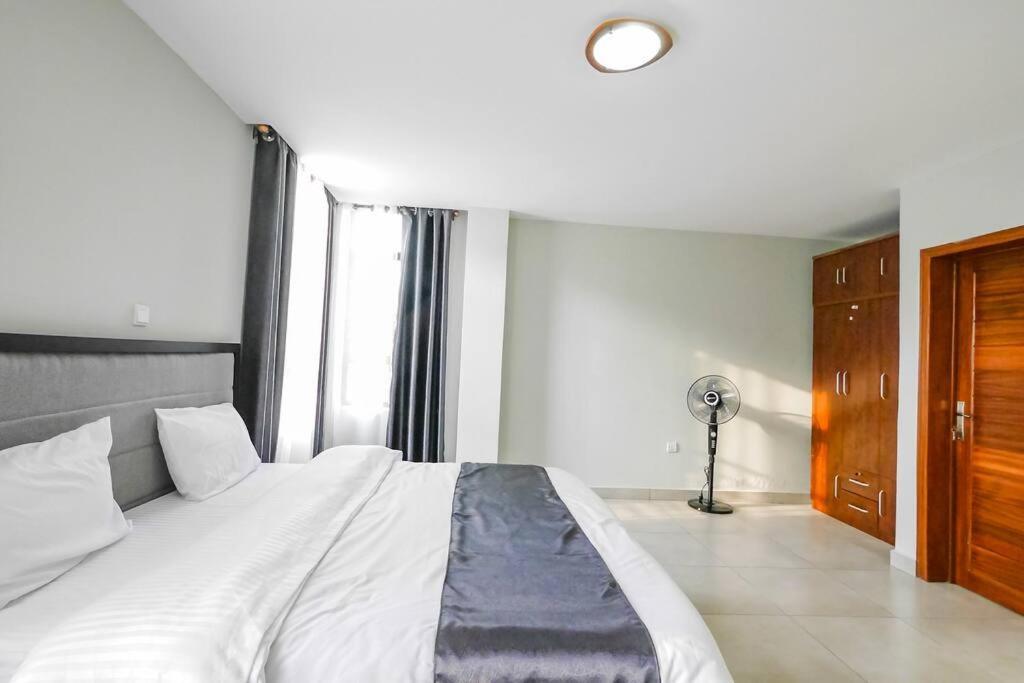 Ultra Modern Apartment In Nyarutarama Kigali Exteriér fotografie