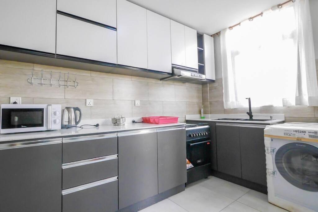 Ultra Modern Apartment In Nyarutarama Kigali Exteriér fotografie