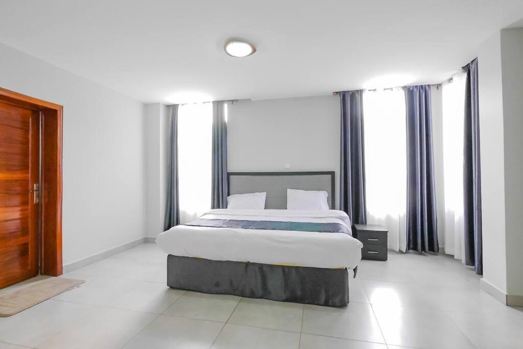 Ultra Modern Apartment In Nyarutarama Kigali Exteriér fotografie